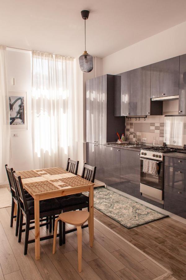 Sunny Studio Apartment Iasi Extérieur photo